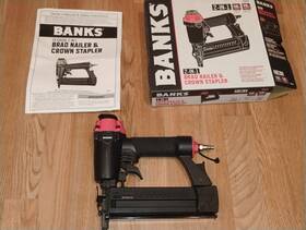 Banks 70922 18 Gauge 2-in-1 Brad Nailer And Narrow Crown Stapler Nail Gun Used Once