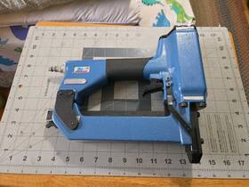 Wm12-156 Bea Industrial Corrugated Stapler Made In Germany Used 120 Psi