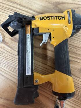 Bostitch 077914052838 20 Gauge Flooring Stapler Fires/works But Needs Parts To Work Properly Bostitch 077914052838 20 Gauge Flooring Stapler Fires/works But Needs Parts To Work Properly