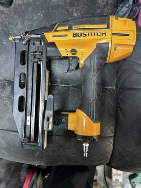 Bostitch 181973904j Smart Point 16ga Finish Nail Gun Straight 120psi Yellow Black