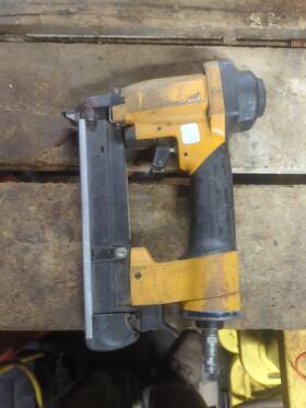 Pc5000-3 Bostitch Pneumatic 7/16 Powercrown Stapler