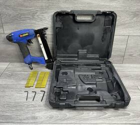 Dk558900av Campbell Hausfeld 2-1 Air Staple Nailer 3/8 To 1-1/4 Bundle Lot Case