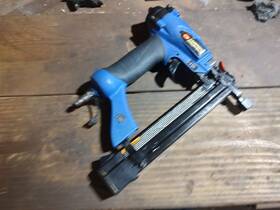 Dk78450 Campbell Hausfeld Brad - Staple Nailer Model No. Av