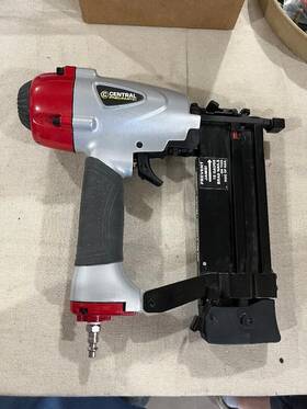 64142 Central Pneumatic 16/18 Gauge 3-in-1 Air Nailer Stapler - Free Shipping