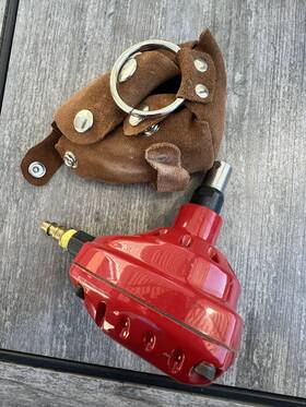 93496 Central Pneumatic Mini Air Palm Nailer #93496 1 000 Bpm 125 Psi 2-4 Cfm 93496 Central Pneumatic Mini Air Palm Nailer #93496 1 000 Bpm 125 Psi 2-4 Cfm