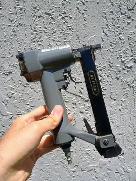 Central Pneumatic P31716 Contractor Series 18ga Brad Nailer 100 Psi