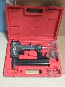 351-183001 Craftsman - Pneumatic 1/4 Inch Crown Stapler 1/2 7/8 Length Nail Gun