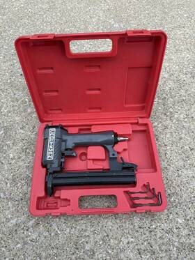 351.18306 Craftsman 1/4 Inch 18 Ga. Pneumatic Crown Stapler W Case 1/2 -7/8 Length