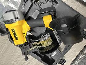 Dewalt 445012939918 Pneumatic 15-degree Coil Siding Nailer Power Tools