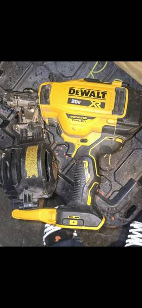 Dcn45rnb Dewalt 20v Roofing Nail Gun Tool Only Ah Battery An Charger Sold Seperat