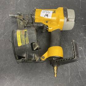 Dcw66c-1 Dewalt 15 Degree Coil Siding And Fencing Nailer - For Parts Or Repair Dcw66c-1 Dewalt 15 Degree Coil Siding And Fencing Nailer - For Parts Or Repair