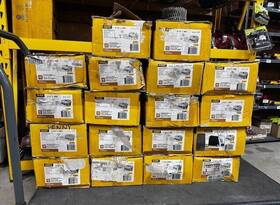 Dwchp990d Dewalt Lot Of 18 2-1/2 Inch X .099 15 Degree Coil Framing Nails Dwchp990d Dewalt Lot Of 18 2-1/2 Inch X .099 15 Degree Coil Framing Nails