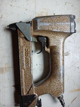 Bw-653 Duo-fast Bw653 Pneumatic Stapler Vintage 9/16 Inch - 1 Tested Bw-653 Duo-fast Bw653 Pneumatic Stapler Vintage 9/16 Inch - 1 Tested