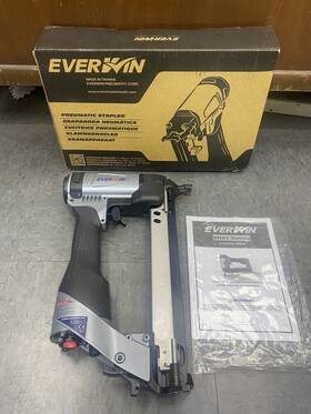 Sn41s5 Evervvin Industrial 40mm 1-9/16 Inch 17 Ga. Medium Crown Stapler