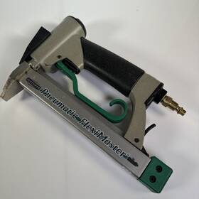 07-300-2549 Fletcher Frame Master Pneumatic Flexi Framing Point Gun 07-300-2549 Fletcher Frame Master Pneumatic Flexi Framing Point Gun
