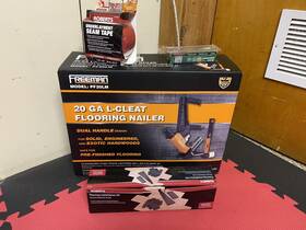 Freeman 816376016480 Pf20lm Pneumatic 20-gauge 1-1/4 Inch L-cleat Flooring Nailer With Mallet Freeman 816376016480 Pf20lm Pneumatic 20-gauge 1-1/4 Inch L-cleat Flooring Nailer With Mallet