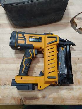 Pe20v31618g Freeman 20 Volt Cordless 3-in-1 16 18 Gauge Nailer/stapler Kit Pe20v31618g Freeman 20 Volt Cordless 3-in-1 16 18 Gauge Nailer/stapler Kit