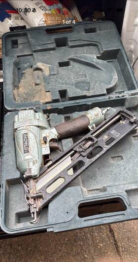 Hitachi Nr65ma4 S Nr65ma4 S Finish Nail Gun 15 Gauge 120 Psi Green Black