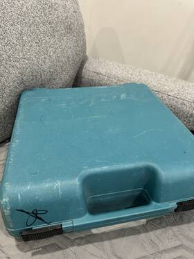An613-r Makita 2-1/2 Inch 15 Degree Siding Coil Nailer An613-r Makita 2-1/2 Inch 15 Degree Siding Coil Nailer