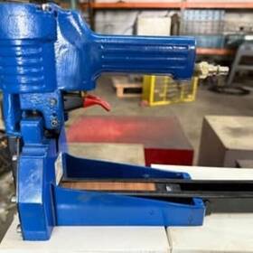 Aa-19-32 Markwell - Pneumatic Air Driver Carton Stapler