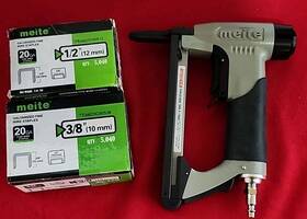 Mt5016sln Meite Pneumatic Upholstery Stapler 20 Gauge With Staples Mt5016sln Meite Pneumatic Upholstery Stapler 20 Gauge With Staples