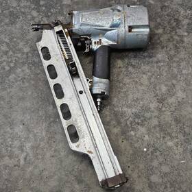 C353318q Metabo Pneumatic Framing Nailer - Tested Read Description C353318q Metabo Pneumatic Framing Nailer - Tested Read Description