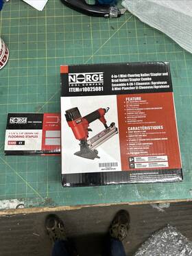 Norge Ll4in1floorstapler 4-in-1 18g Air Nailer/stapler With Box Of Staples