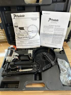 P18500303 Paslode Cs150 Pneumatic Crown Cap Stapler With Case Tested Works Great Free Ship P18500303 Paslode Cs150 Pneumatic Crown Cap Stapler With Case Tested Works Great Free Ship