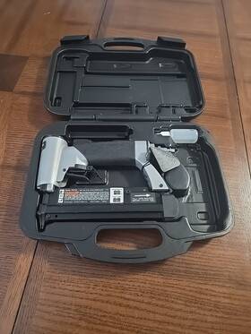 N020363 Porter-cable 23 Gauge 1 3/8 In Pin Nailer Pin100 Used Once