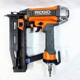 At61000 Ridgid 16 Gauge Straight Finish Nailer 1-1/4 To 2-1/2 Inch - Barely Used At61000 Ridgid 16 Gauge Straight Finish Nailer 1-1/4 To 2-1/2 Inch - Barely Used