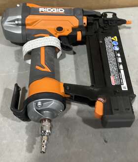 R213bnf3 Ridgid Used 18-gauge Brad Nailer R213bnf3 Ridgid Used 18-gauge Brad Nailer