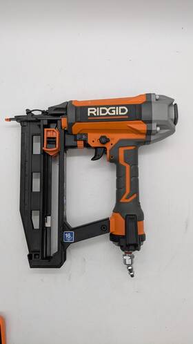 R250ssf Ridgid Pneumatic 16- Gauge 2-1/2 In Straight Finish Nailer With Clean R250ssf Ridgid Pneumatic 16- Gauge 2-1/2 In Straight Finish Nailer With Clean