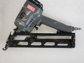 053-01635 Senco Finish Nailer Model Sfn 41 Xp Oil Free. Tested Works Good 053-01635 Senco Finish Nailer Model Sfn 41 Xp Oil Free. Tested Works Good
