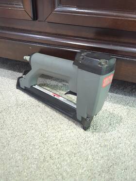 A06-a08 Senco Fg0010 Sjs / D10 Pneumatic Staple Gun 3/8 Inch - 5/8 Tested