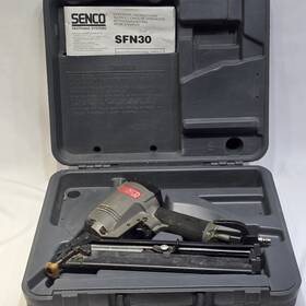 Fsn30 Senco 15 Gauge Pneumatic Finish Nailer Nail Gun With Case