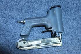 Ga0320 Senco Model L Brad Nailer Nail 1 Inch -1-1/2 Works Great