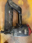 Senco SQS55XP 15-GAUGE 7/16" Crown 2-1/2" Heavy Wire Construction Stapler. Fixed Price $250.00.
