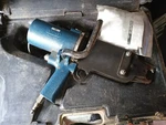 Stanley Pneumatic Hog Ringer / SC50T (bostitch) With Case. Fixed Price $950.00.