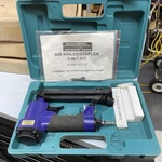 Central Pneumatic Air Nailer Stapler #40115 2-1 Kit W/ Case/staples & Brad Nails. Fixed Price $29.99.