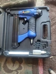 New Campbell Hausfeld CHN10201 Air Brad Gun 5/8" To 2" Nails With Case. Fixed Price $99.99.
