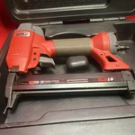 Senco SLS18 Pneumatic Finish Stapler 18GA 1/4" Crown With Case. Fixed Price $139.99.