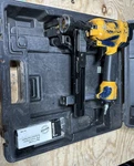 Bostitch SB150SLBC-1 3/4" To 1-1/2" Cap Stapler 18GA W/case & Staples Read. Fixed Price $93.74.