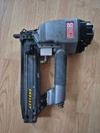 Senco SNS45XP Heavy Duty Gauge 7/16" Crown Pneumatic Stapler Needs Trigger. Fixed Price $80.00.